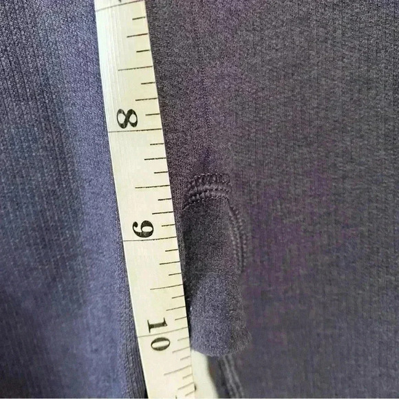 Lululemon Seamlessly Street crop - Picture 4 of 8